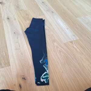 ULTRACOR leggings, size medium